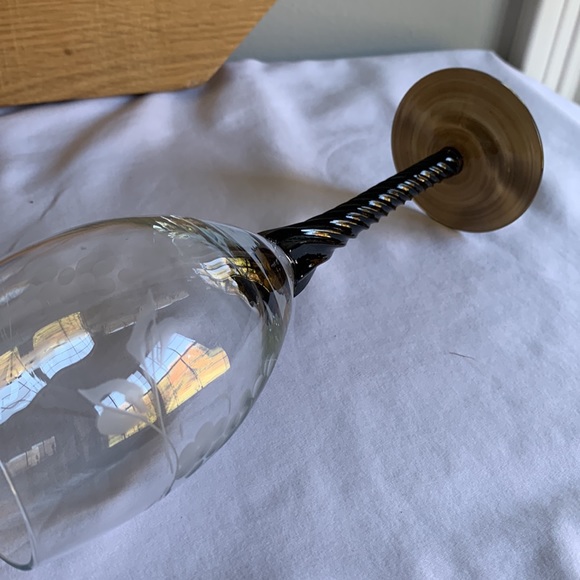 Vintage Etched and Colored Champagne Glasses (set of 4) - Picture 12 of 15